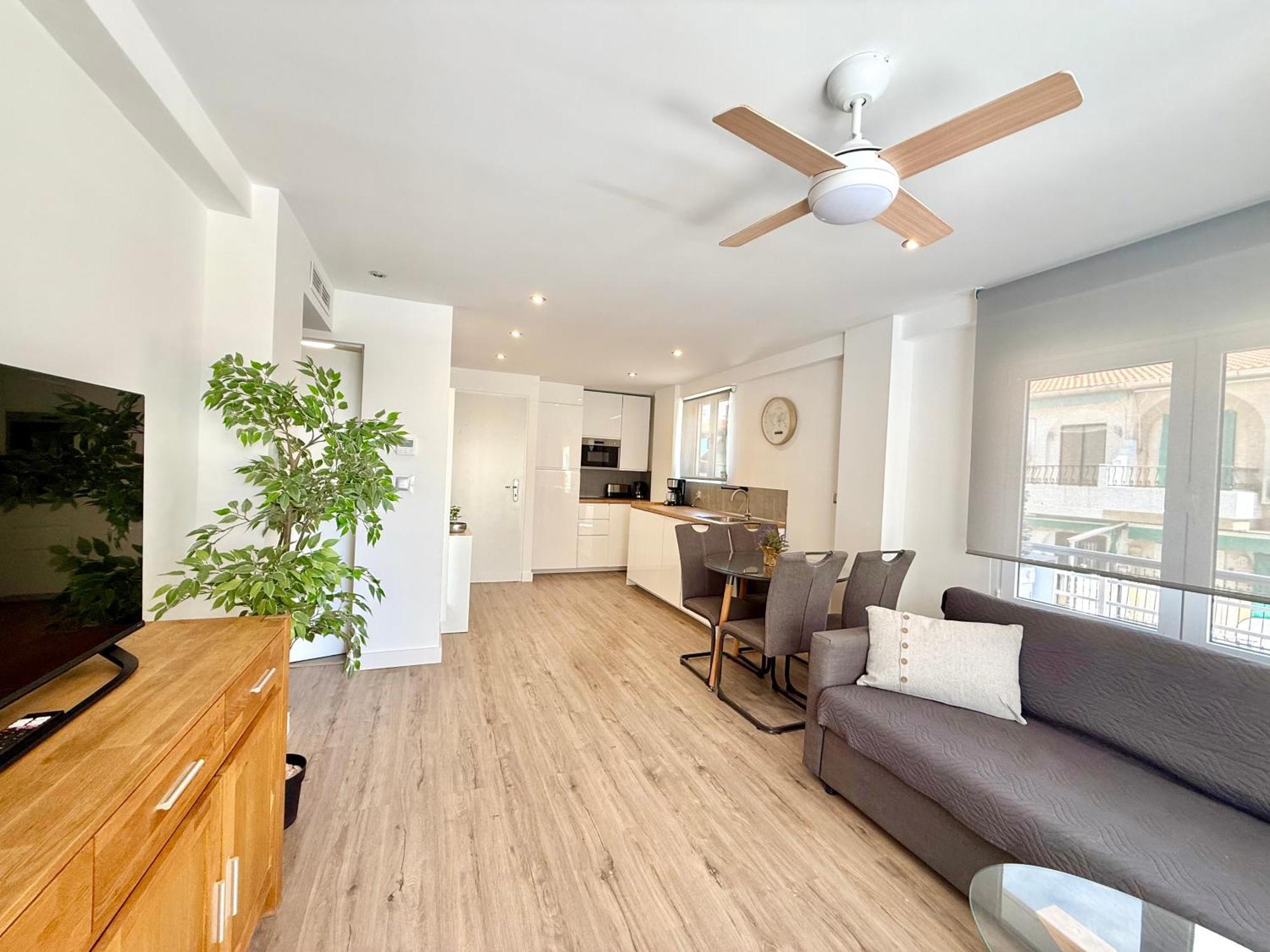 Be Happy, Santa Pola Apartamento A 50 Metros De La Gran Playa Dış mekan fotoğraf